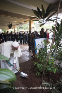 10-Viaje apostolico: Visita a la Oficina de las Naciones Unidas en Nairobi