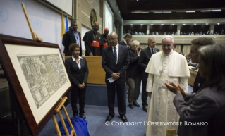 18-Viaje apostolico: Visita a la Oficina de las Naciones Unidas en Nairobi