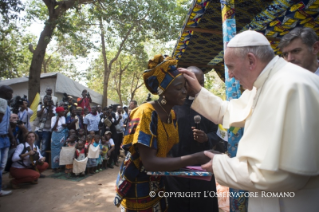 0-Apostolic Journey: Visit to the Refugee Camp of Saint Sauveur