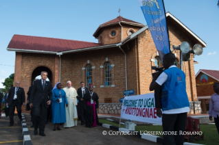 2-Viagem Apostólica: Visita à Casa de Caridade de Nalukolongo