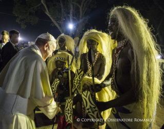 20-Viaggio Apostolico: Visita a Munyonyo e saluto ai Catechisti e Insegnanti