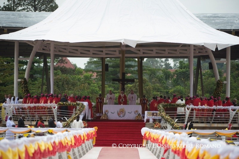 15-الزيارة الرّسولية إلى أوغندا - القدّاس الإلهي في مزار شهداء أوغندا، ناموغونغو