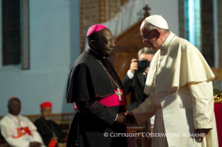 20-Viagem Apostólica: Encontro com os Sacerdotes, os Religiosos, as Religiosas e os Seminaristas em Kampala