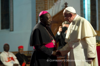 20-Voyage apostolique : Rencontre avec les pr&#xea;tres, religieux, religieuses et s&#xe9;minaristes à Kampala