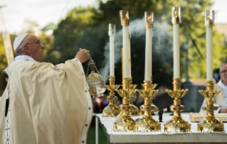 11-Viaggio Apostolico: Santa Messa e Canonizzazione del Beato P. Junipero Serra 