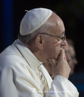 8-Apostolic Journey: Prayer vigil for the Festival of families at the B. Franklin Parkway 