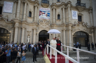 0-Voyage apostolique : Salut aux jeunes du <i>Centro Cultural Padre F&#xe9;lix Varela</i>