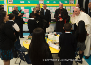 18-Voyage apostolique : Visite à l'école « Notre-Dame, Reine des Anges » et rencontre avec des enfants et des familles d'immigrés