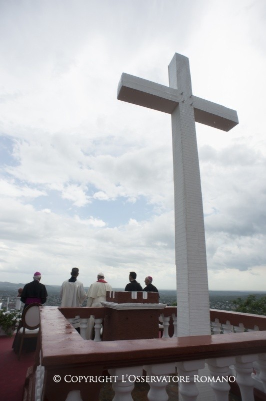 5-Bendici&oacute;n de la ciudad de Holgu&iacute;n