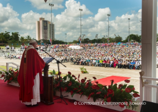 10-Voyage apostolique : Messe 