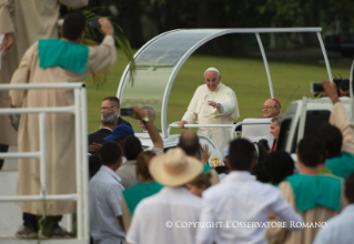 0-Apostolic Journey: Holy Mass 