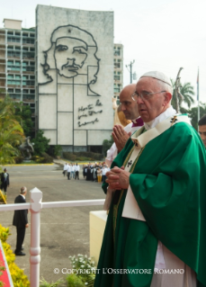 8-Apostolic Journey: Holy Mass 