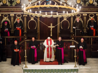 16-Viagem Apost&#xf3;lica: Celebra&#xe7;&#xe3;o das V&#xe9;speras com os Sacerdotes, Religiosos, Religiosas e Seminaristas