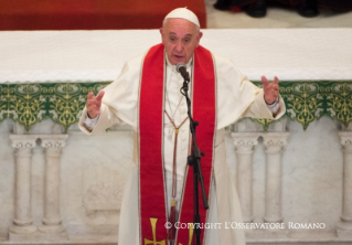 19-Viaggio Apostolico: Celebrazione dei Vespri con Sacerdoti, Religiosi, Religiose e Seminaristi 