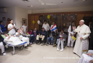2-Viaggio Apostolico: Visita all'Ospedale Generale Pediatrico “Niños de Acosta Ñu” 