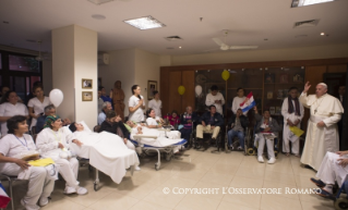 1-Viaggio Apostolico: Visita all'Ospedale Generale Pediatrico “Niños de Acosta Ñu” 