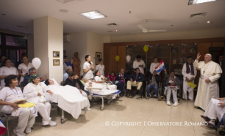 1-Voyage apostolique : Visite &#xe0; l'H&#xf4;pital g&#xe9;n&#xe9;ral p&#xe9;diatrique &#xab; Ni&#xf1;os de Acosta N&#x303;u &#xbb; 