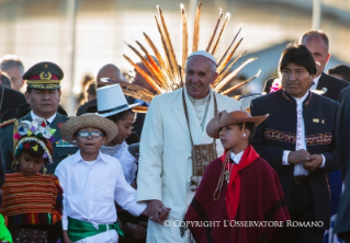 5-Apostolic Journey: Welcome ceremony (International Airport "El Alto" - La Paz)