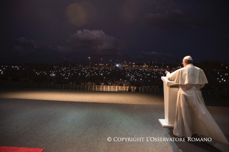 6-Viaggio Apostolico: Incontro con i Giovani 