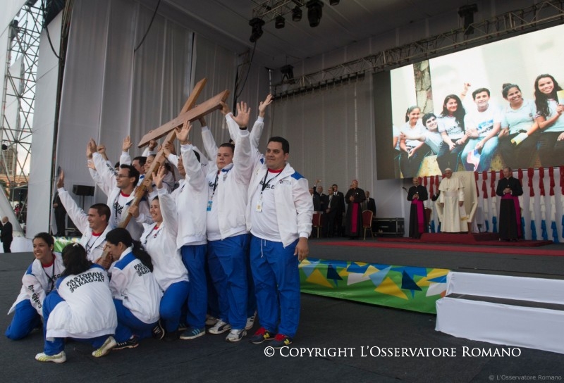 2-Viaggio Apostolico: Incontro con i Giovani 