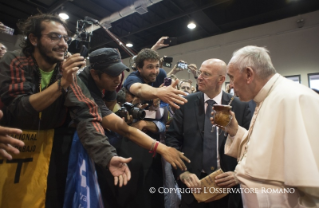 4-Viaje apostólico: Participación en el II Encuentro Mundial de los Movimientos Populares