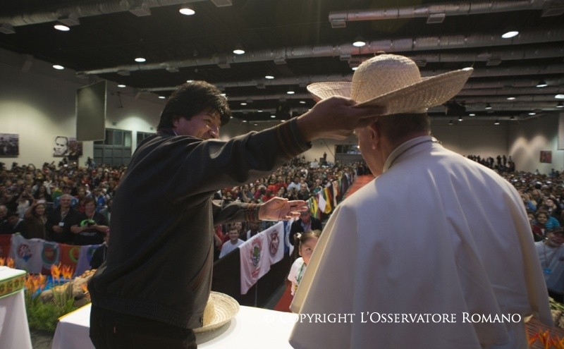 2-Voyage apostolique : Participation &agrave; la II<sup>e</sup> Rencontre mondiale des mouvements populaires 