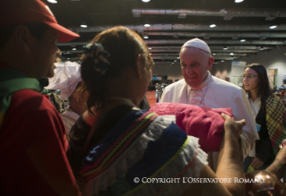 11-Viaje apostólico: Participación en el II Encuentro Mundial de los Movimientos Populares