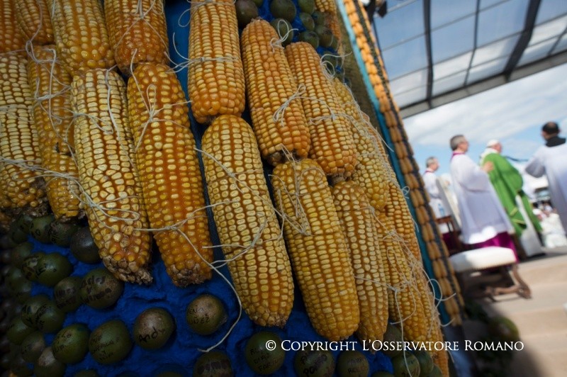 11-Apostolic Journey: Holy Mass 