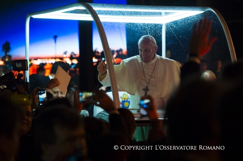 19-Apostolic Journey: Meeting with government authorities and the diplomatic corps 