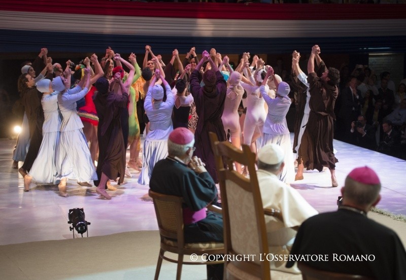 1-Viaggio Apostolico: Incontro con Rappresentanti della Societ&agrave; Civile