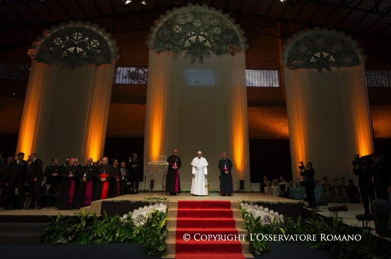 14-Viaggio Apostolico: Incontro con Rappresentanti della Societ&agrave; Civile