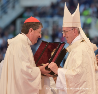 7-Visita pastoral: Santa Misa en el estadio municipal Artemio Franchi de Florencia