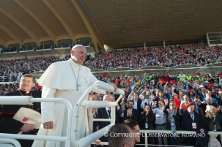 11-Visita Pastoral: Santa Missa no Est&#xe1;dio Municipal Artemio Franchi em Florença 