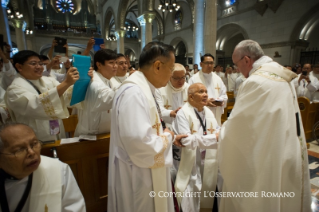 3-Sri Lanka - Filipinas: Santa Misa con obispos, sacerdotes, religiosas y religiosos en la