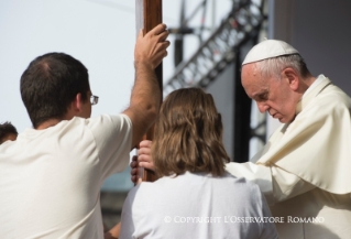 8-Visita Pastorale: Incontro con i Ragazzi e i Giovani