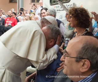 10-Visita pastoral: Encuentro con los enfermos y discapacitados