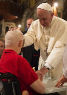 4-Visita pastoral: Encuentro con los enfermos y discapacitados