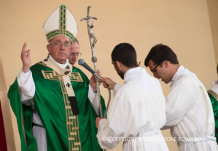 7-Visita pastoral: Concelebración eucarística