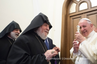 2-Voyage apostolique en Arménie : Rencontre avec le Catholicos au Palais apostolique