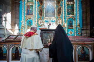 7-Viaggio Apostolico in Armenia: Visita alla Cattedrale Armeno Apostolica delle Sette Piaghe a Gyumri