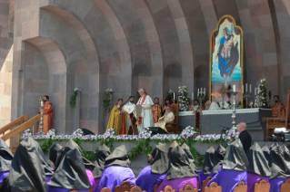 13-Viagem Apostólica à Armênia: Participação à Divina Liturgia na Catedral Apostólica Armênia