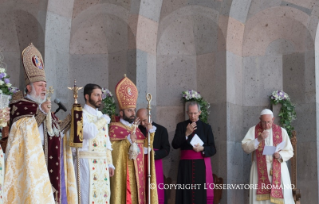 3-Voyage apostolique en Arm&#xe9;nie : Participation à la Divine Liturgie en la cathédrale arménienne apostolique