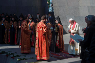 21-Apostolische Reise nach Armenien: Besuch des Denkmalkomplexes Zizernakaberd 