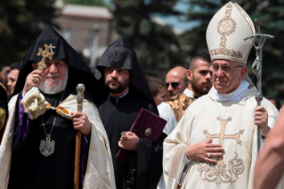 16-Viaggio Apostolico in Armenia: Santa Messa in Piazza Vartanants