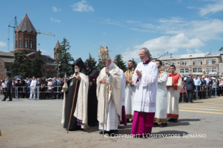 2-Viaggio Apostolico in Armenia: Santa Messa in Piazza Vartanants