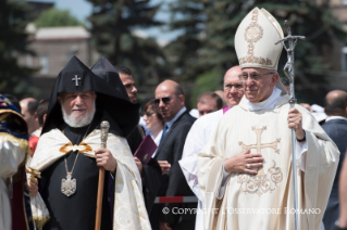 7-Viaggio Apostolico in Armenia: Santa Messa in Piazza Vartanants