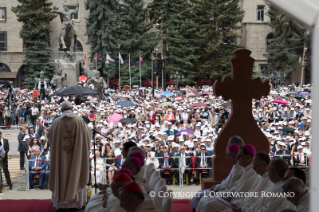 8-Viaggio Apostolico in Armenia: Santa Messa in Piazza Vartanants
