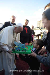 4-Viaggio Apostolico in Georgia e Azerbaijan: Incontro con gli assistiti e con gli operatori delle Opere di carità della Chiesa