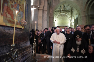 3-Voyage apostolique en G&#xe9;orgie et Azerba&#xef;djan : visite &#xe0; la Cath&#xe9;drale Patriarcale de Svetitskhoveli &#xe0; Mtskheta,