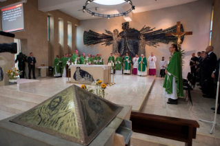 21-Viaggio Apostolico in Georgia e Azerbaijan: Santa Messa nella chiesa dell'Immacolata